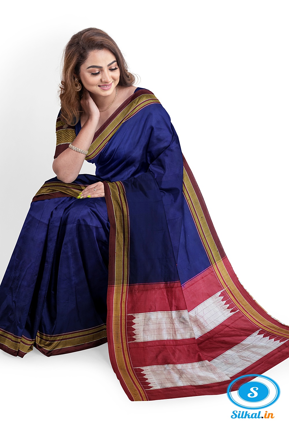 Red Plain Mercerised Cotton Saree - Loomfolks