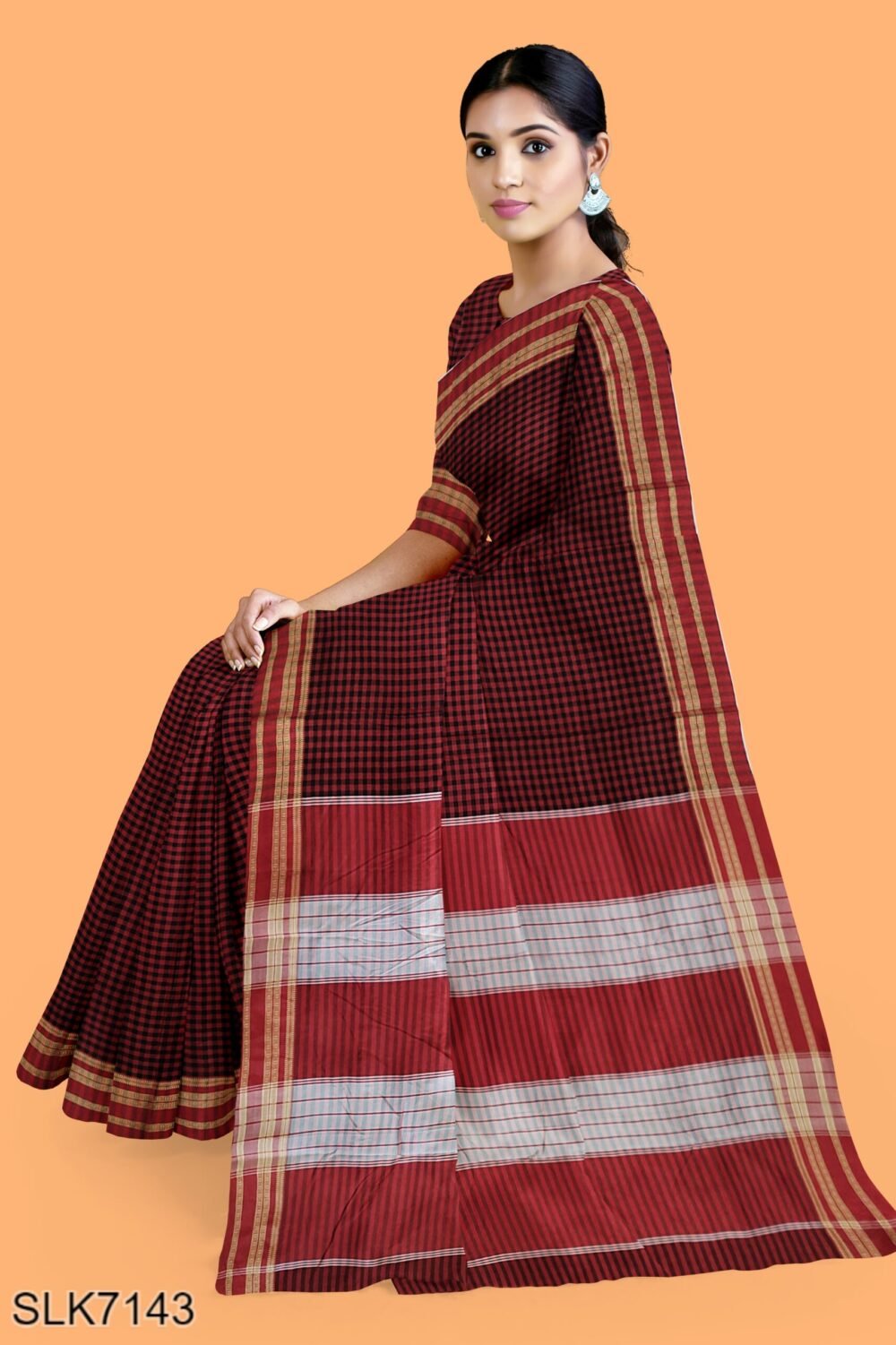 BANAHATTI COTTON SAREE WITH TRADITIONAL BORDER