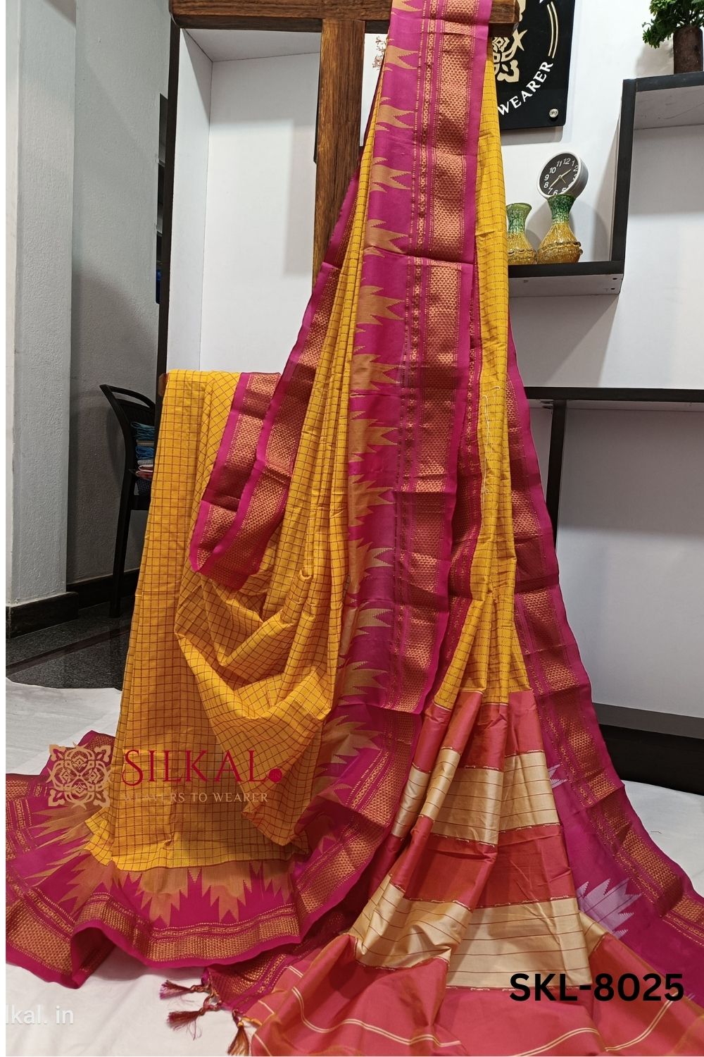 Sarees 15000 to 20000 | Handloom Saree | Latest Design – Avishya.com