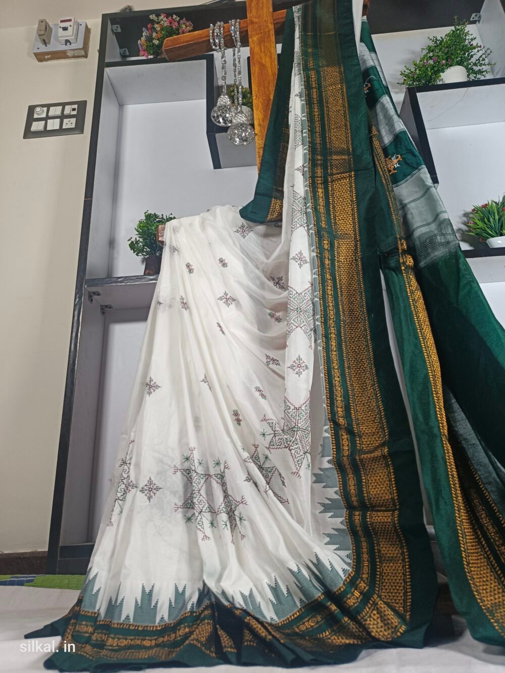 Ilkal Kasuti Tample Border Sarees
